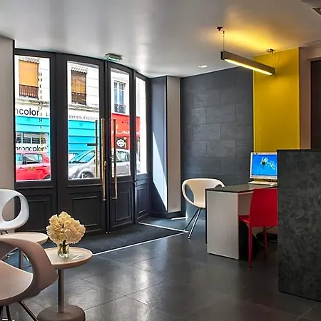 Hotel Des Metallos 3*