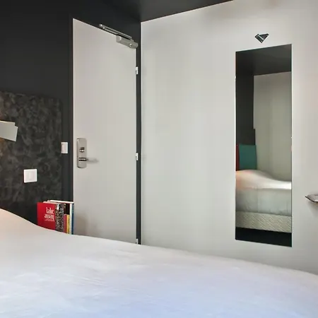 Hotel Des Metallos 3*