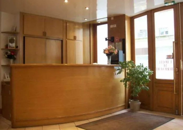Des Métallos Hotel