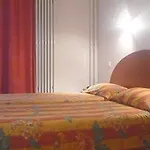 Hotel Des Metallos 3*